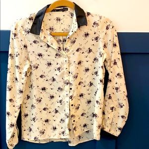 Floral pattern blouse with faux leather collar